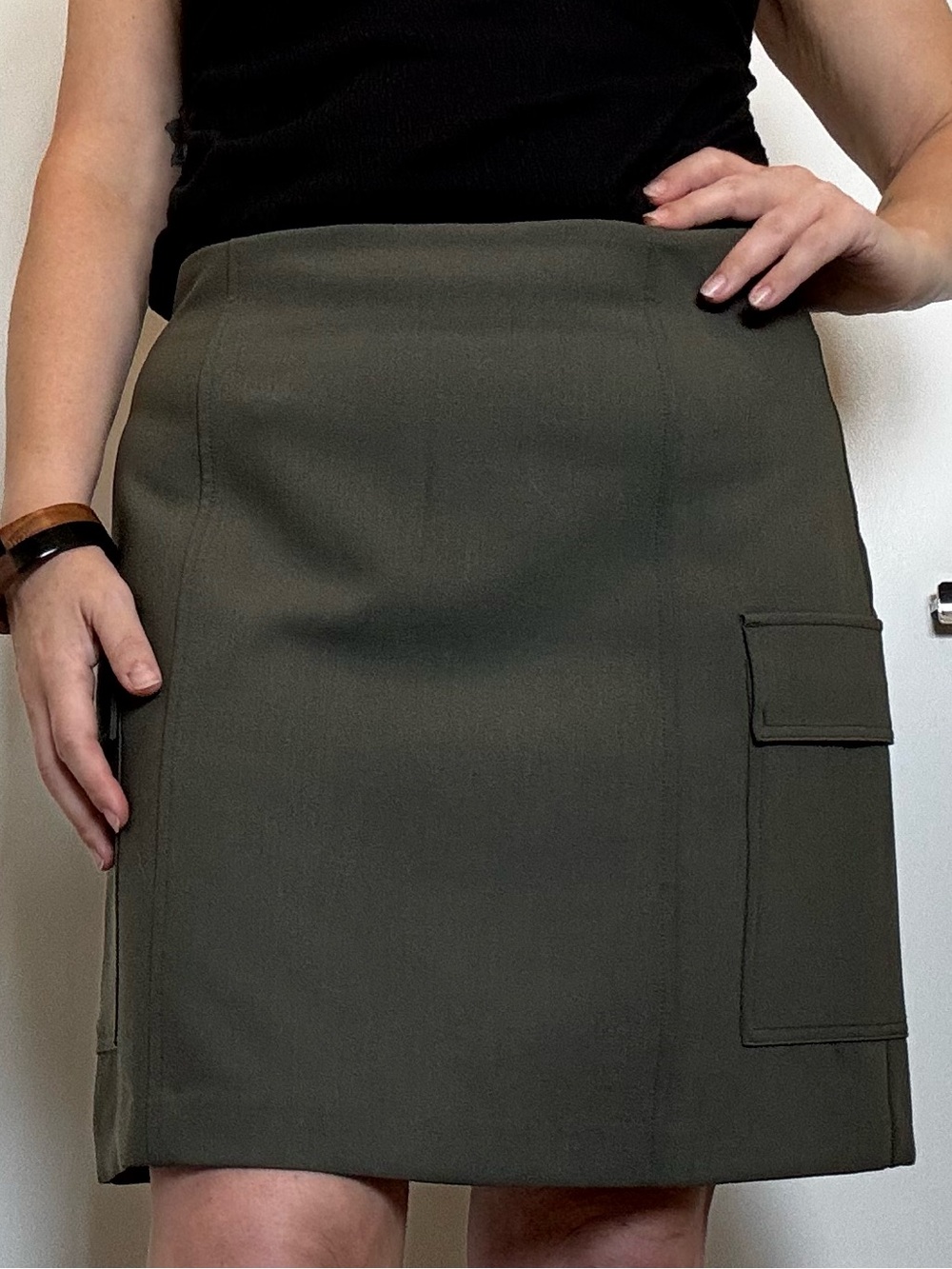 Reitman’s Olive Green Lined Mini Skirt with Cargo Pockets Size 12